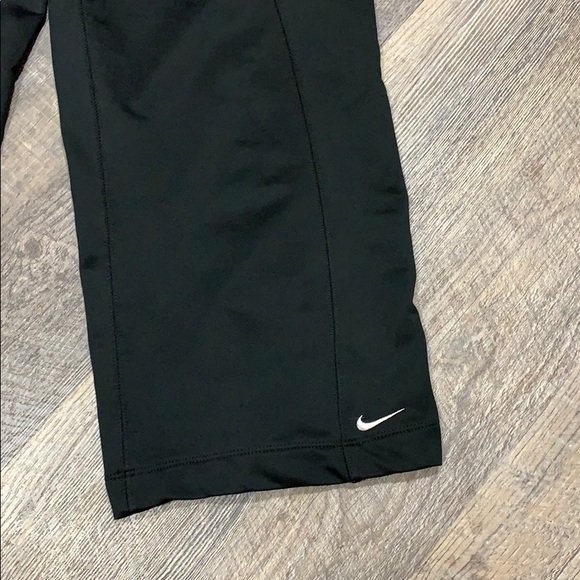 Nike Crop/Capri Pants - Picture 2 of 7